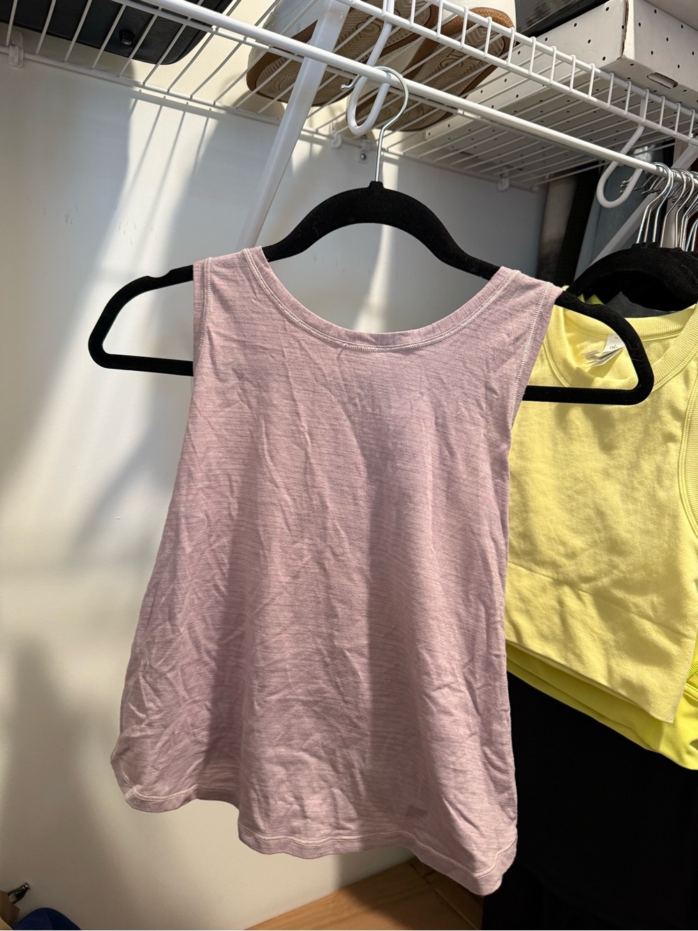 Lululemon twist back crop top